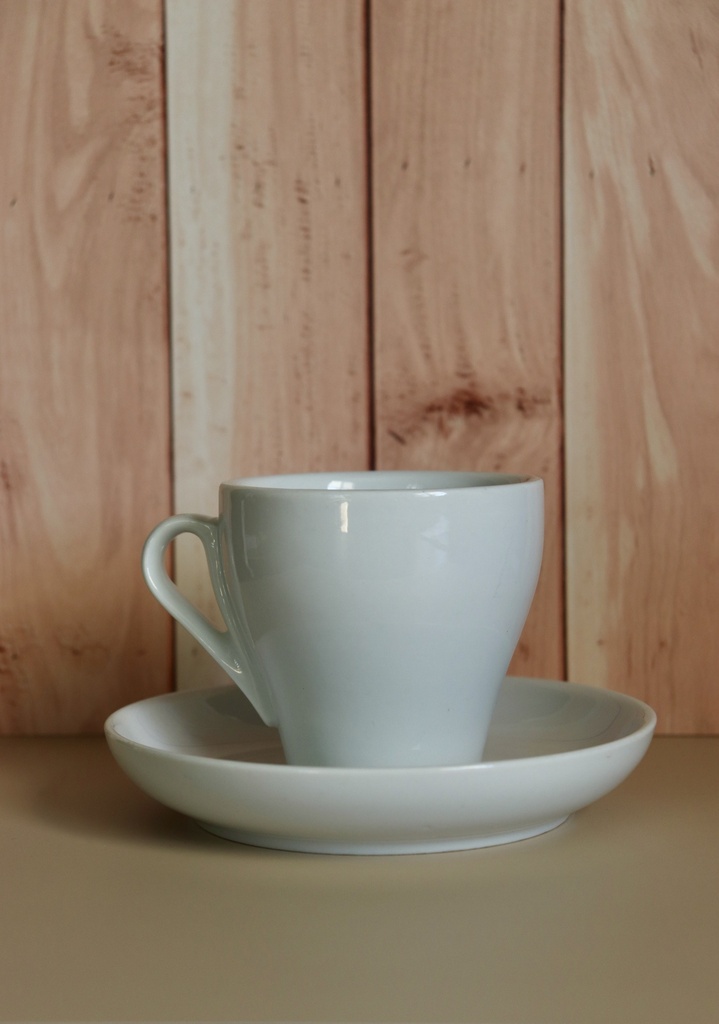 Boîte de 6 tasses allongés avec soucoupes Armand Lebel 2pcs